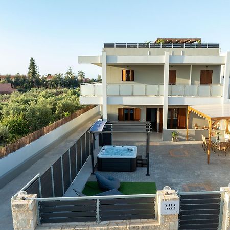 Md Residence Near The Beach W Bbq And Private Parking แอร์ซอนิสซอส ภายนอก รูปภาพ