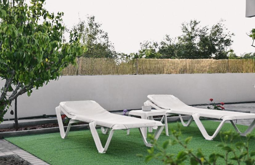 Md Residence Near The Beach W Bbq And Private Parking แอร์ซอนิสซอส ภายนอก รูปภาพ